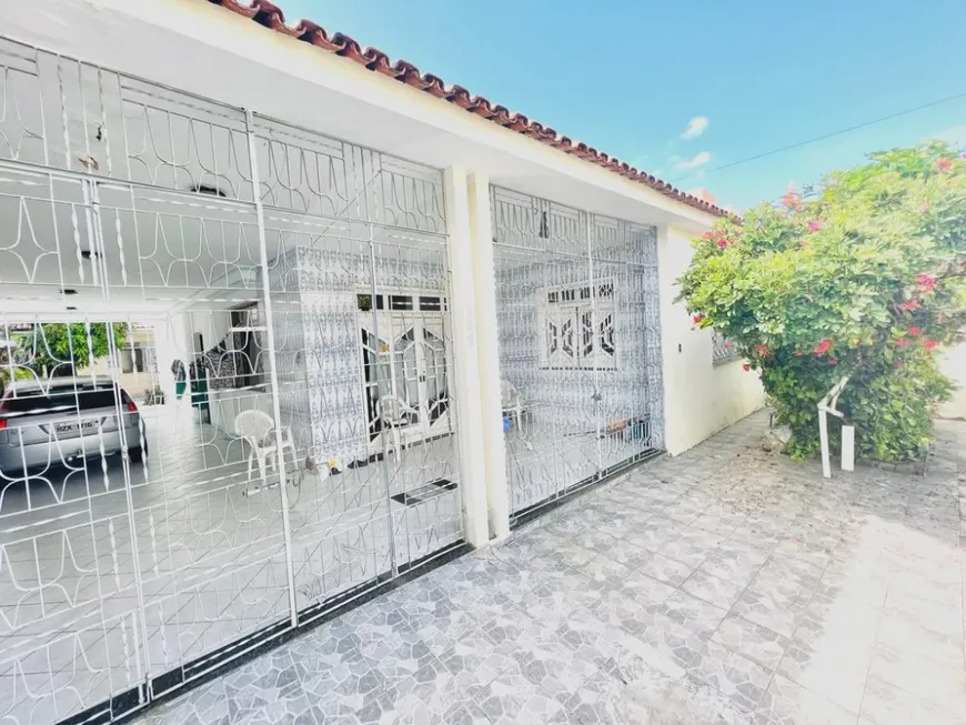 Foto 1 de Casa com 5 Quartos à venda, 300m² em Pereira Lobo, Aracaju