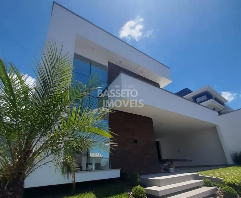 Foto 1 de Casa com 3 Quartos à venda, 204m² em Pedra Branca, Palhoça