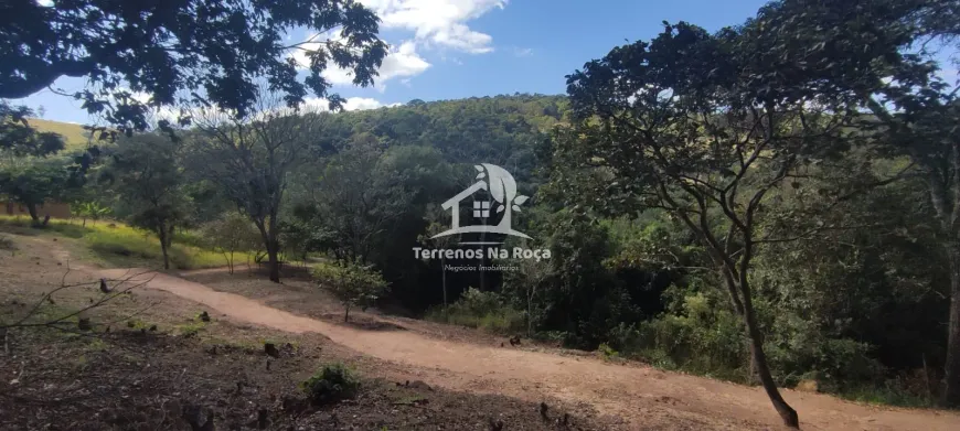 Foto 1 de Fazenda/Sítio com 3 Quartos à venda, 26000m² em Zona Rural, Itaguara