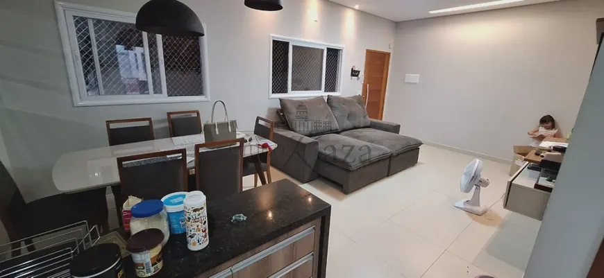 Foto 1 de Casa com 3 Quartos à venda, 120m² em Loteamento Villa Branca, Jacareí