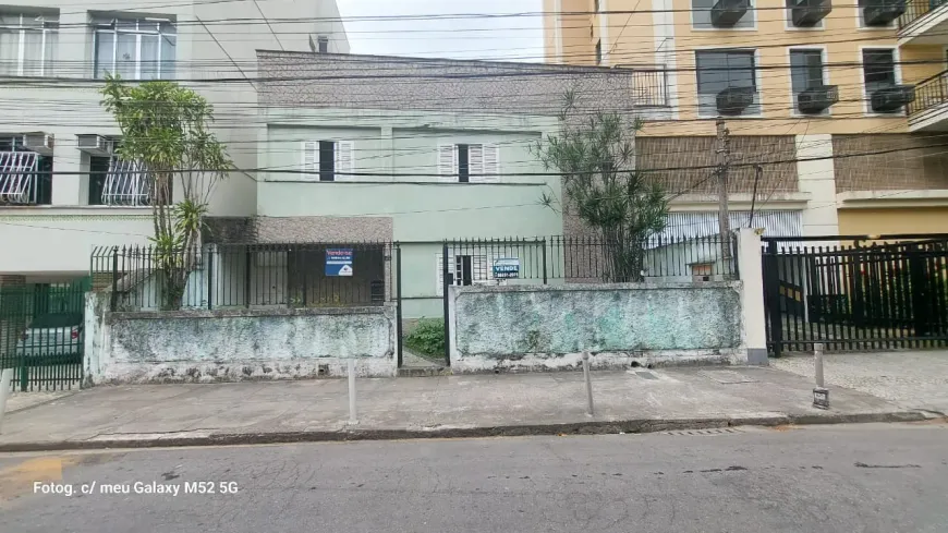 Foto 1 de Casa com 8 Quartos à venda, 270m² em Santa Rosa, Niterói