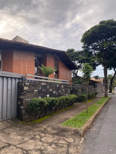 Foto 1 de Casa com 4 Quartos à venda, 356m² em Belvedere, Belo Horizonte