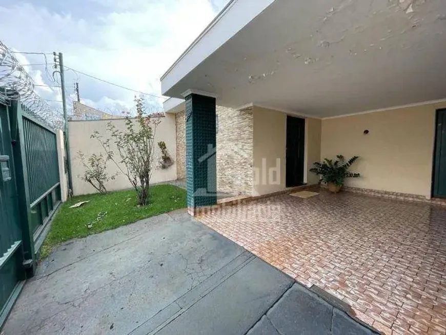 Foto 1 de Casa com 3 Quartos para venda ou aluguel, 126m² em VILA VIRGINIA, Ribeirão Preto