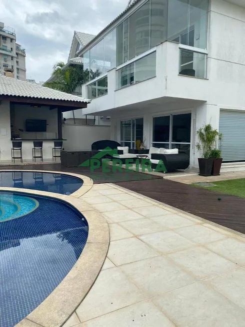 Foto 1 de Casa de Condomínio com 5 Quartos à venda, 700m² em Barra da Tijuca, Rio de Janeiro