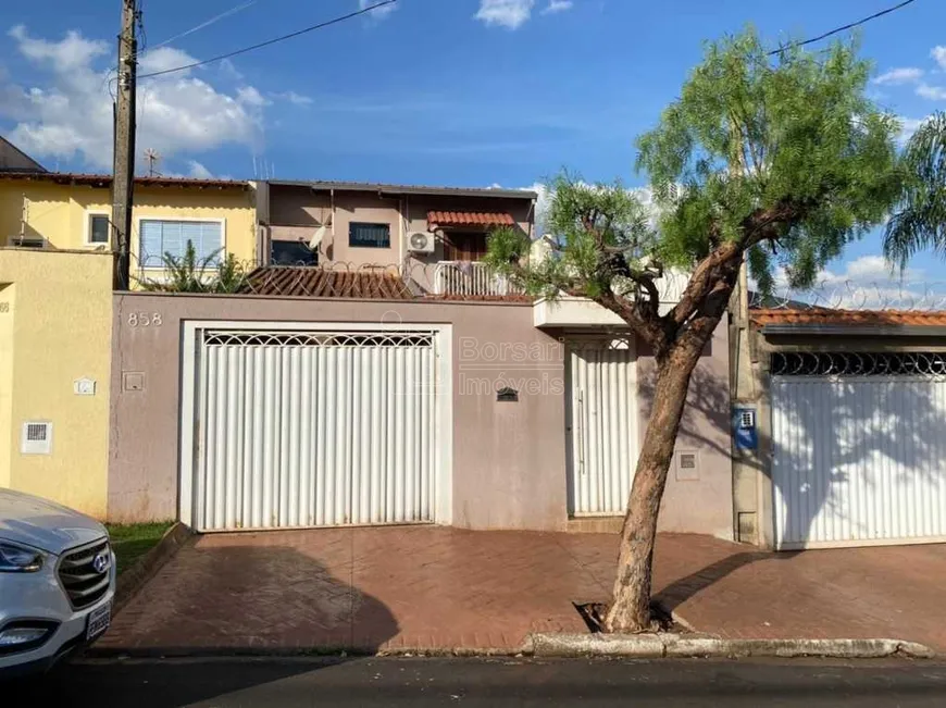 Foto 1 de Sobrado com 3 Quartos à venda, 180m² em Jardim dos Manacás, Araraquara