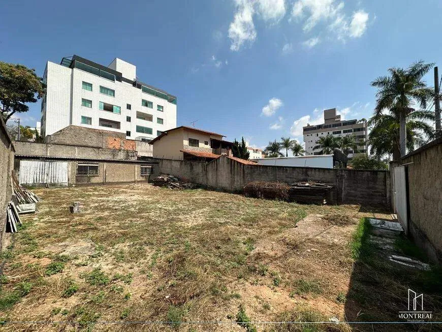 Foto 1 de Lote/Terreno à venda, 510m² em Castelo, Belo Horizonte