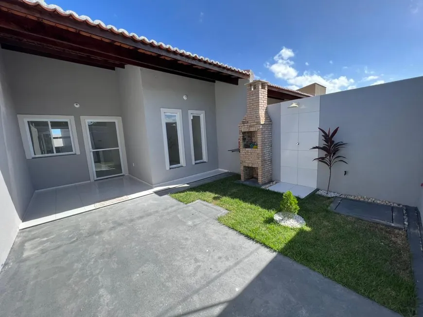 Foto 1 de Casa com 3 Quartos à venda, 79m² em Ancuri, Itaitinga