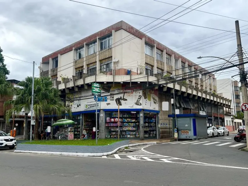 Foto 1 de Apartamento com 3 Quartos para alugar, 90m² em Passos, Juiz de Fora