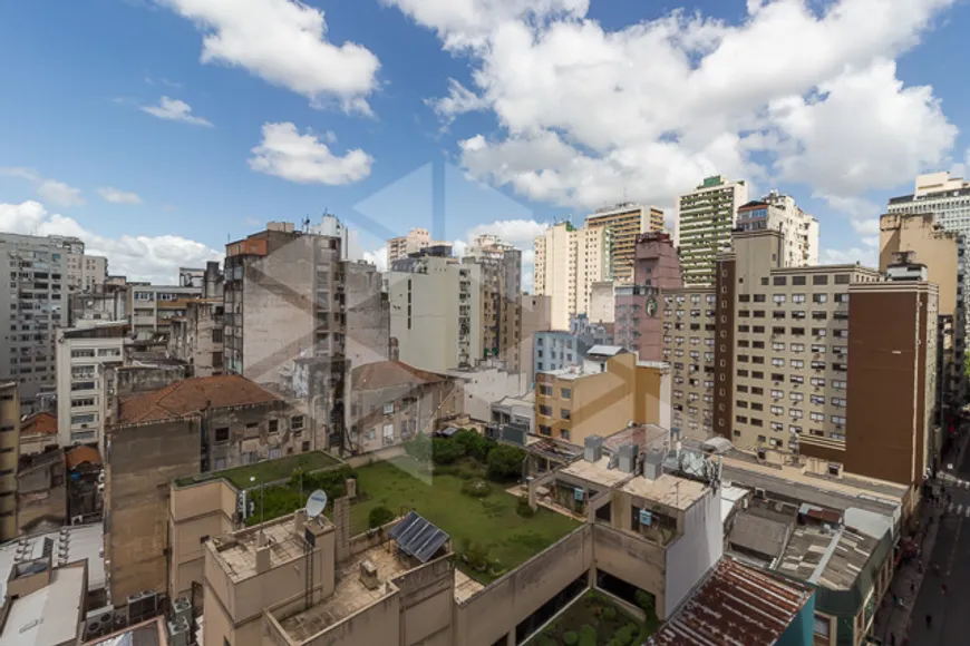 Foto 1 de Sala Comercial para alugar, 49m² em Centro, Porto Alegre