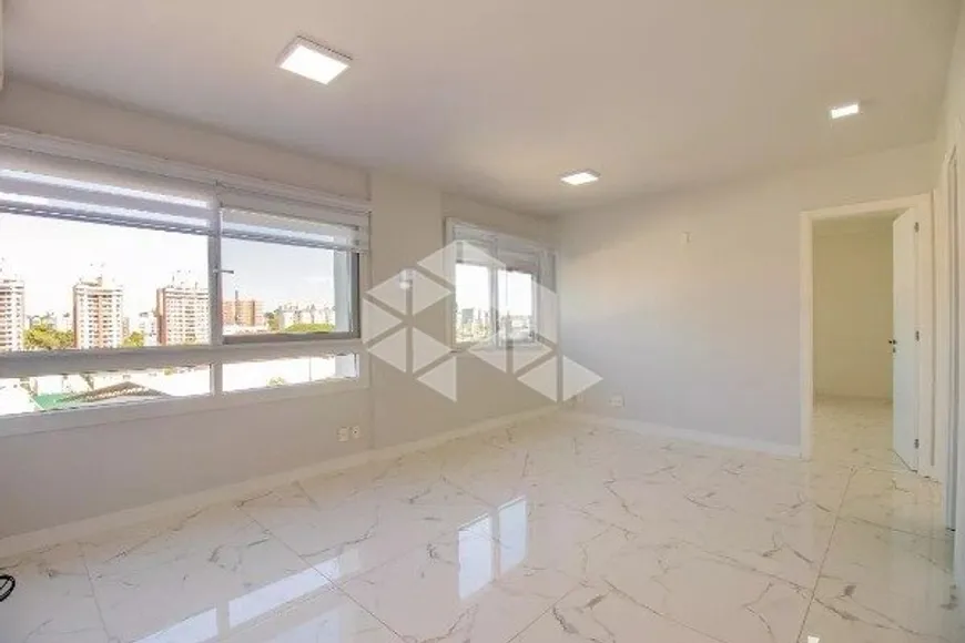 Foto 1 de Apartamento com 2 Quartos à venda, 67m² em Jardim Lindóia, Porto Alegre