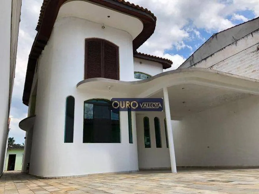 Foto 1 de Sobrado com 3 Quartos à venda, 216m² em Vila Romanópolis, Ferraz de Vasconcelos