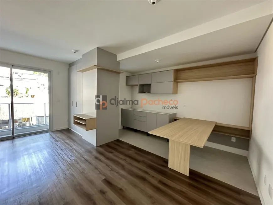 Foto 1 de Apartamento com 1 Quarto à venda, 30m² em Centro, Florianópolis