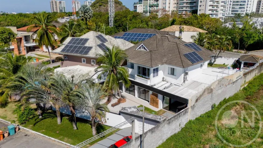 Foto 1 de Casa de Condomínio com 4 Quartos à venda, 410m² em Barra da Tijuca, Rio de Janeiro