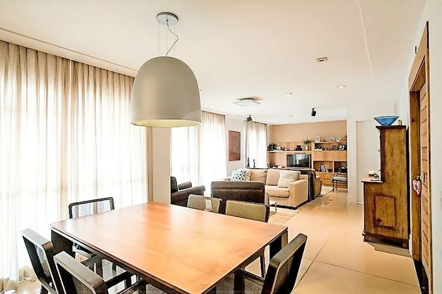 Foto 1 de Apartamento com 3 Quartos à venda, 165m² em Jardim Sul, São Paulo
