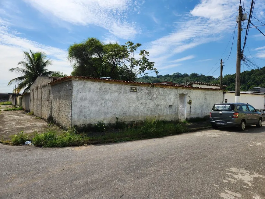 Foto 1 de Casa com 3 Quartos à venda, 312m² em São Vicente, Belford Roxo