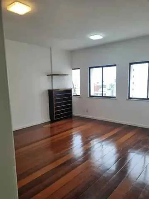 Foto 1 de Apartamento com 3 Quartos para alugar, 120m² em Caminho Das Árvores, Salvador