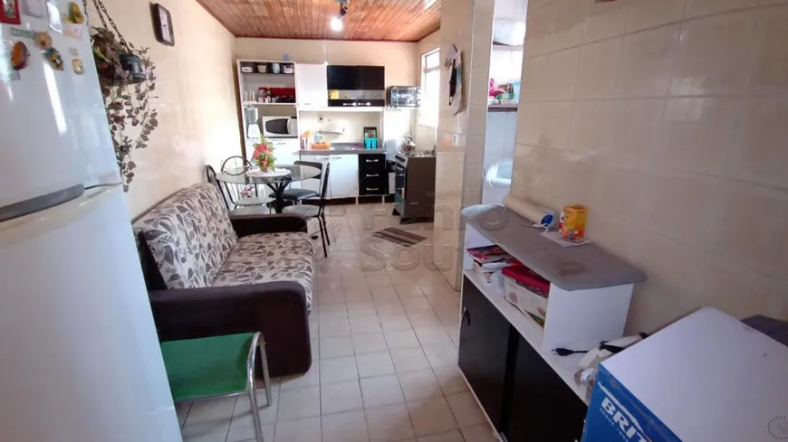 Foto 1 de Apartamento com 2 Quartos à venda, 49m² em Três Vendas, Pelotas