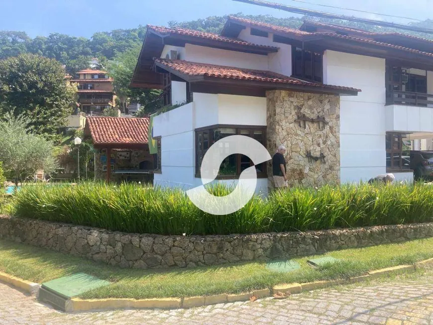 Foto 1 de Casa de Condomínio com 5 Quartos à venda, 270m² em Itaipu, Niterói