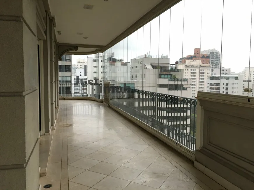 Foto 1 de Apartamento com 4 Quartos para alugar, 440m² em Vila Nova Conceição, São Paulo
