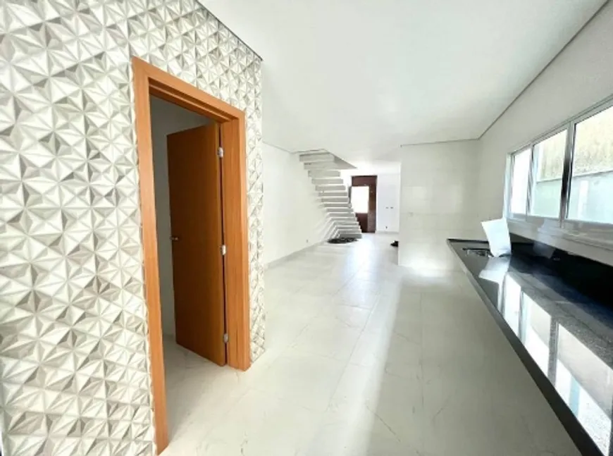 Foto 1 de Casa com 4 Quartos à venda, 210m² em Jaraguá, Belo Horizonte