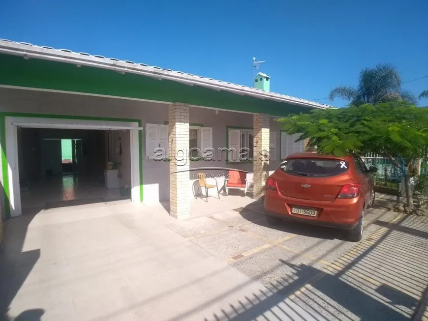 Foto 1 de Casa com 4 Quartos à venda, 220m² em Centro, Xangri-lá