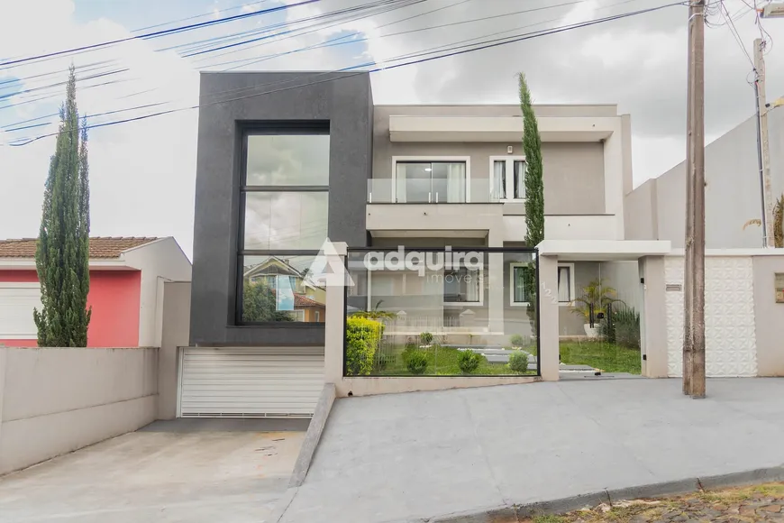 Foto 1 de Sobrado com 4 Quartos à venda, 295m² em Estrela, Ponta Grossa