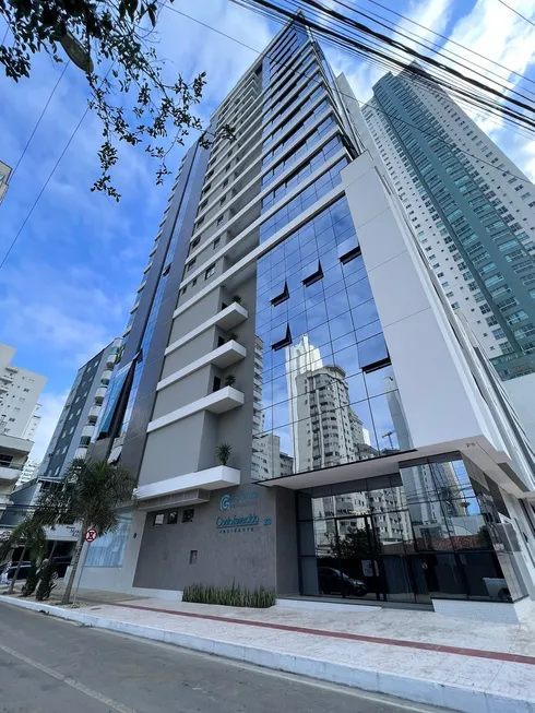 Foto 1 de Apartamento com 4 Quartos à venda, 140m² em Pioneiros, Balneário Camboriú