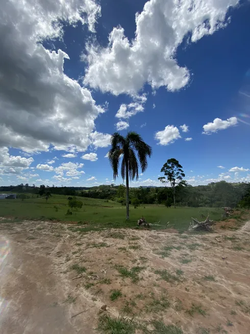 Foto 1 de Lote/Terreno à venda, 1000m² em Centro, Guararema