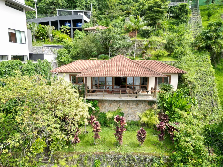 Foto 1 de Casa com 2 Quartos à venda, 1500m² em Centro, Angra dos Reis