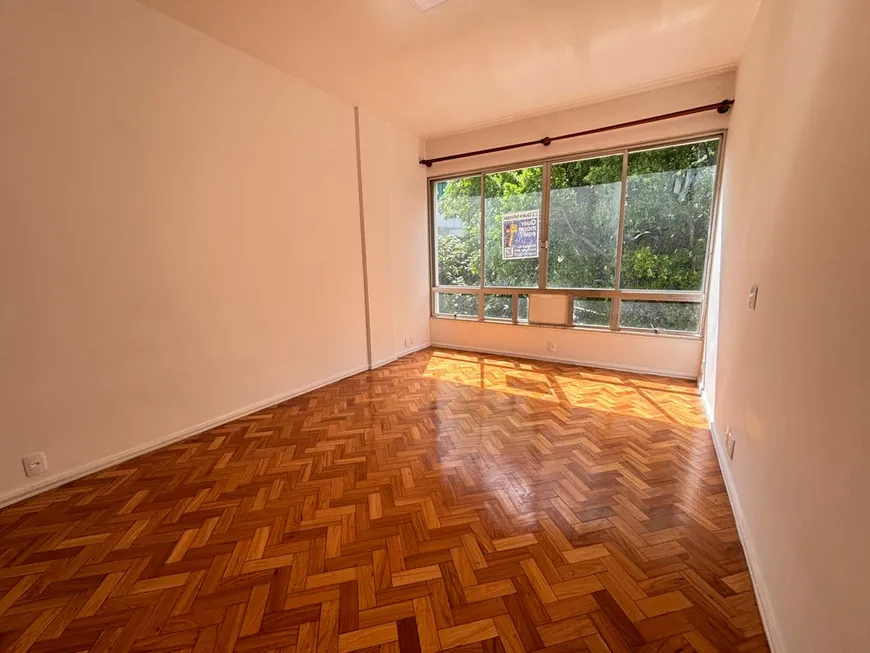 Foto 1 de Apartamento com 2 Quartos para alugar, 113m² em Leblon, Rio de Janeiro