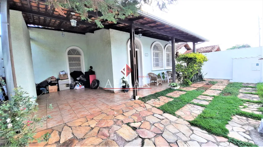 Foto 1 de Casa com 3 Quartos à venda, 213m² em Betânia, Belo Horizonte