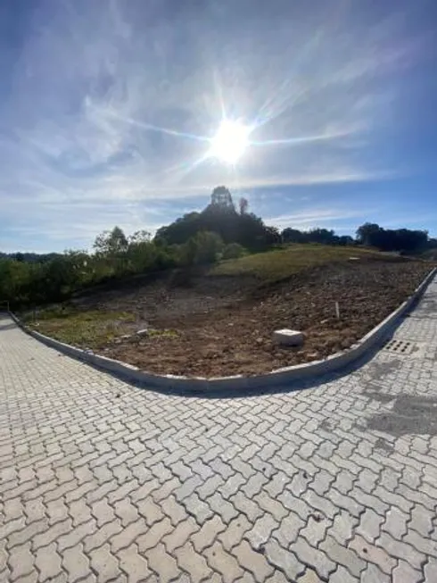 Foto 1 de Lote/Terreno à venda, 420m² em Desvio Rizzo, Caxias do Sul