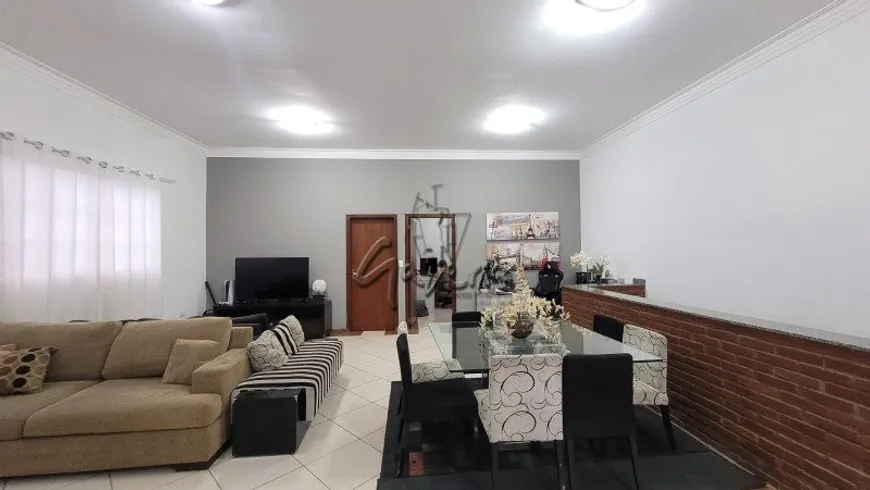 Foto 1 de Sobrado com 2 Quartos à venda, 118m² em Nova Gerti, São Caetano do Sul