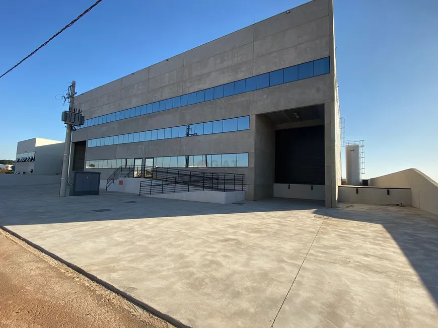 Foto 1 de Galpão/Depósito/Armazém para alugar, 1880m² em Iporanga, Sorocaba