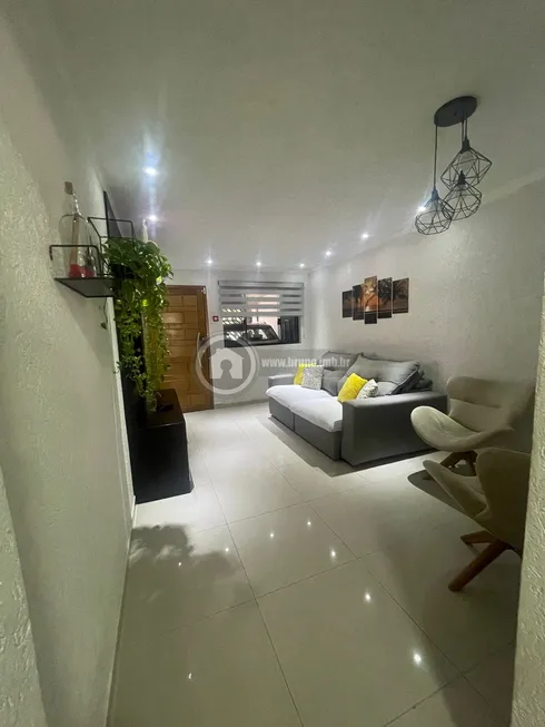 Foto 1 de Casa com 2 Quartos à venda, 130m² em Carandiru, São Paulo