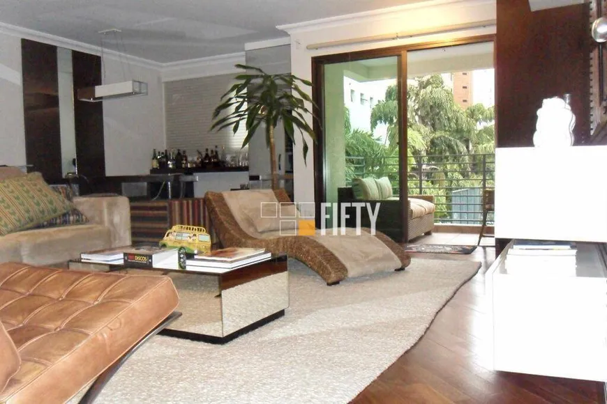 Foto 1 de Apartamento com 1 Quarto para alugar, 84m² em Brooklin, São Paulo