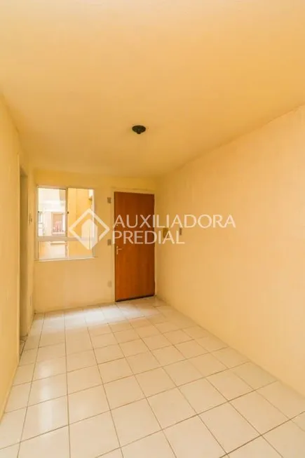 Foto 1 de Apartamento com 2 Quartos para alugar, 42m² em Rubem Berta, Porto Alegre