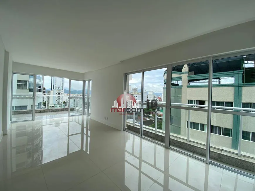 Foto 1 de Apartamento com 3 Quartos à venda, 172m² em Centro, Balneário Camboriú