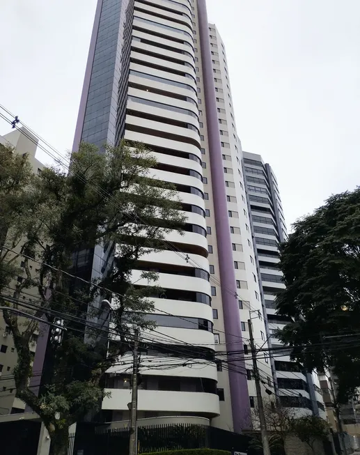 Foto 1 de Apartamento com 3 Quartos para alugar, 270m² em Bigorrilho, Curitiba