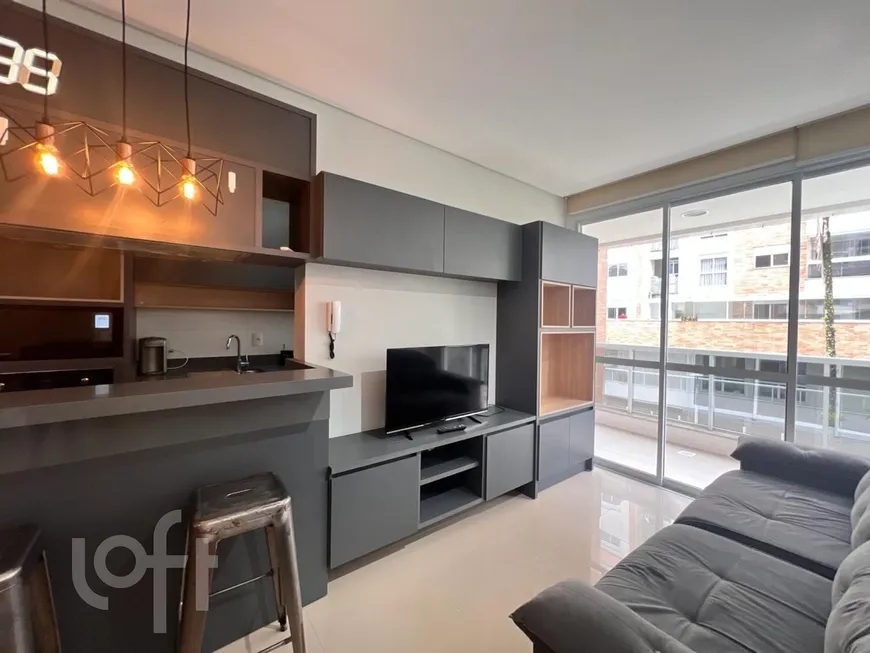 Foto 1 de Apartamento com 2 Quartos à venda, 74m² em Córrego Grande, Florianópolis