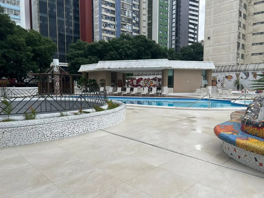 Foto 1 de Apartamento com 4 Quartos à venda, 189m² em Vitória, Salvador