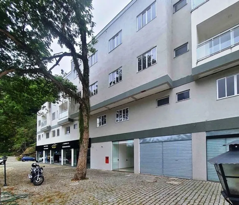 Foto 1 de Apartamento com 2 Quartos à venda, 70m² em Pedro do Rio, Petrópolis