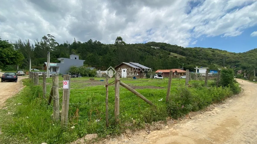 Foto 1 de Lote/Terreno à venda, 426m² em Ambrósio, Garopaba