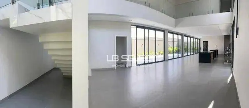 Foto 1 de Casa de Condomínio com 4 Quartos à venda, 368m² em Nova Uberlandia, Uberlândia