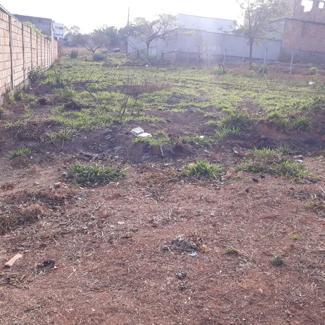 Foto 1 de Lote/Terreno à venda, 360m² em Novo Igarapé, Igarapé