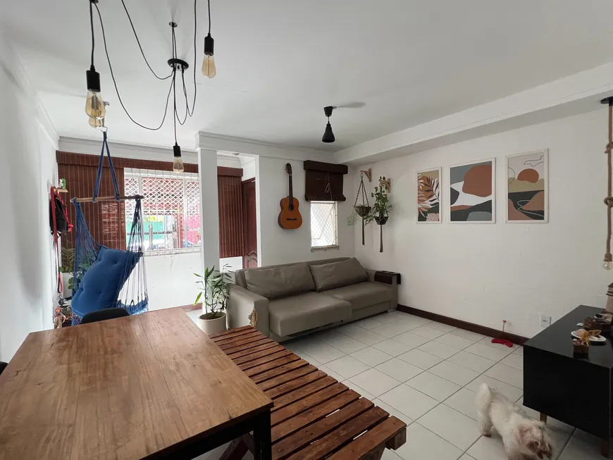 Foto 1 de Casa de Condomínio com 2 Quartos à venda, 108m² em Caminho Das Árvores, Salvador