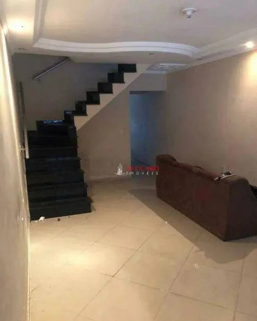 Foto 1 de Sobrado com 3 Quartos à venda, 180m² em Jardim Santa Cecília, Guarulhos