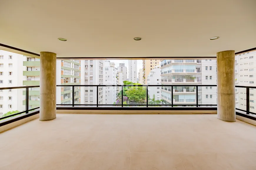 Foto 1 de Apartamento com 3 Quartos à venda, 207m² em Jardim Paulista, São Paulo