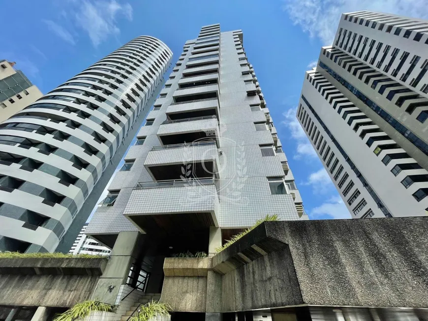 Foto 1 de Apartamento com 4 Quartos à venda, 160m² em Boa Viagem, Recife