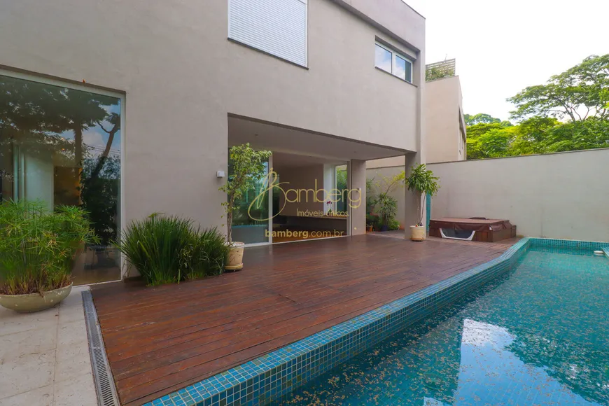 Foto 1 de Casa de Condomínio com 4 Quartos à venda, 450m² em Jardim Vitoria Regia, São Paulo
